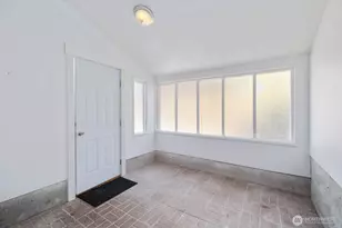 905 S 270th St, Des Moines, WA 98198 - Photo 17