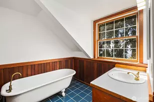905 S 270th St, Des Moines, WA 98198 - Photo 11
