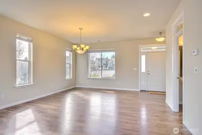 1004 SW 341st St, Federal Way, WA 98023 - Photo 3