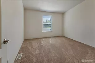 306 E H St, Shelton, WA 98584 - Photo 15