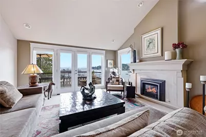 546 Wood Avenue SW #3K, Bainbridge Island, WA 98110 - Photo 19