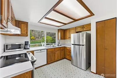 5600 140th Place SE, Bellevue, WA 98006 - Photo 9