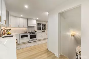 306 NW 45th St, Seattle, WA 98107 - Photo 17