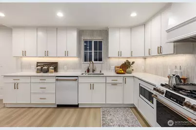 306 NW 45th Street, Seattle, WA 98107 - Photo 13