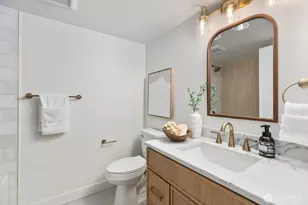 306 NW 45th St, Seattle, WA 98107 - Photo 33