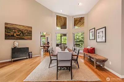 109 211th Place NE, Sammamish, WA 98074 - Photo 3