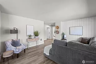 532 Radey St, Port Orchard, WA 98366 - Photo 5