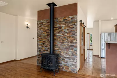 10404 210th Lane SW, Rochester, WA 98579 - Photo 25