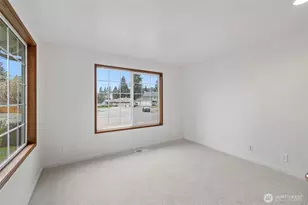 2064 Hoquiam Ct NE, Renton, WA 98059 - Photo 17