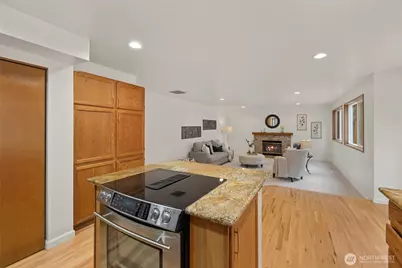 2064 Hoquiam Court NE, Renton, WA 98059 - Photo 13