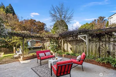 3813 NE 70th Street, Seattle, WA 98115 - Photo 13