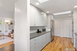 3813 NE 70th St, Seattle, WA 98115 - Photo 11