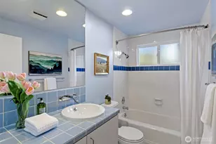 3813 NE 70th St, Seattle, WA 98115 - Photo 23