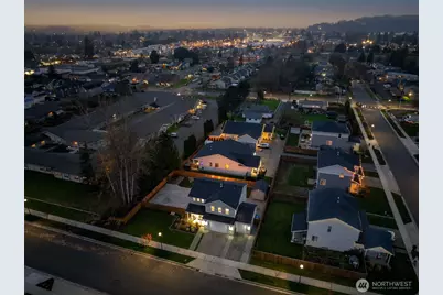 5664 157th Avenue Ct E, Sumner, WA 98390 - Photo 3