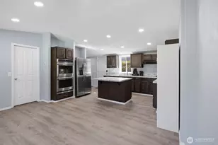 28602 75th Ave S, Roy, WA 98580 - Photo 7