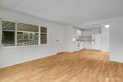 18425 NE 95th St #113, Redmond, WA 98052 - Photo 7