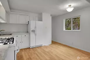 18425 NE 95th St, Redmond, WA 98052 - Photo 11