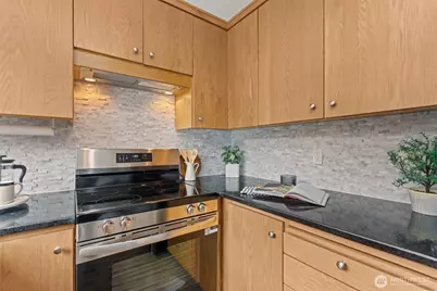 1717 150th Avenue SE #1, Bellevue, WA 98007 - Photo 7