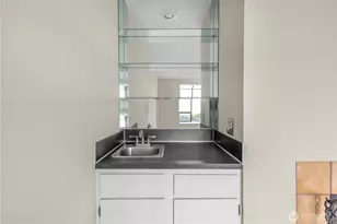 1301 S Puget Dr, Renton, WA 98055 - Photo 5