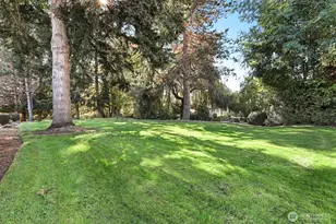 922 240th Pl SW, Bothell, WA 98021 - Photo 35