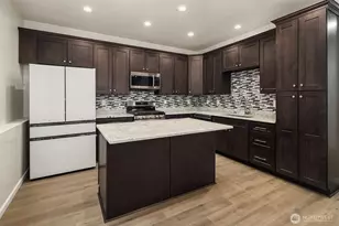 2112 SW 103rd Pl, Seattle, WA 98146 - Photo 11