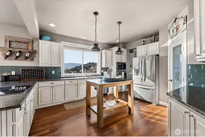 200 Crescent Street, Chelan, WA 98816 - Photo 11