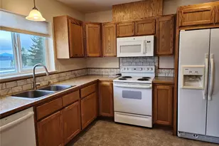 2919 Viewmont Pl, Camano Island, WA 98282 - Photo 21