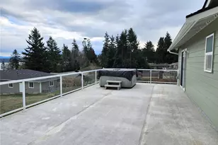 2919 Viewmont Pl, Camano Island, WA 98282 - Photo 17