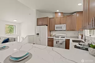 3203 200th Pl SW, Lynnwood, WA 98036 - Photo 11