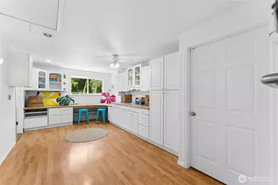 14321 Duryea Lane S, Tacoma, WA 98444 - Photo 19