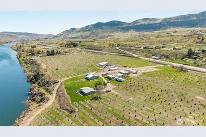 2988 Malaga Alcoa Highway, Malaga, WA 98828 - Photo 3