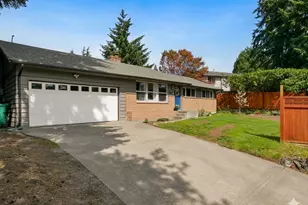 2802 S 304th St, Federal Way, WA 98003 - Photo 3