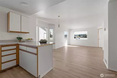 537 NE Ellis Way #B201, Oak Harbor, WA 98277 - Photo 3