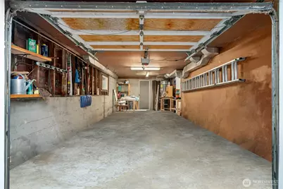 11007 Alton Avenue NE, Seattle, WA 98125 - Photo 23