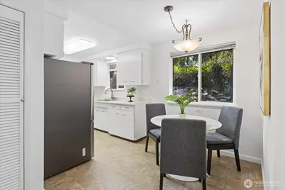 17219 Midvale Avenue N, Shoreline, WA 98133 - Photo 13