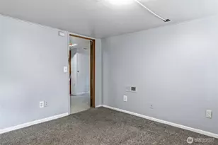 11653 Glendale Way S, Seattle, WA 98168 - Photo 29