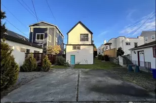 1921 44th Ave SW, Seattle, WA 98116 - Photo 5