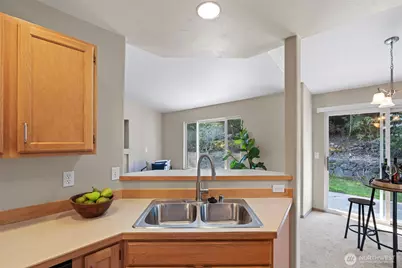 6157 Oceanside Place NE, Bremerton, WA 98311 - Photo 13