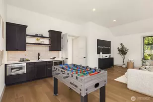 14030 NE 6th Pl, Bellevue, WA 98007 - Photo 27