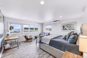 2402 Sunlight Beach Rd, Clinton, WA 98236 - Photo 17