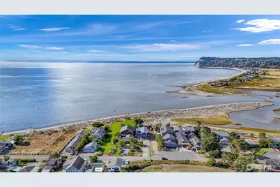 2402 Sunlight Beach Road, Clinton, WA 98236 - Photo 1