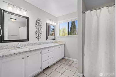 10510 200th Avenue Ct E, Bonney Lake, WA 98391 - Photo 17