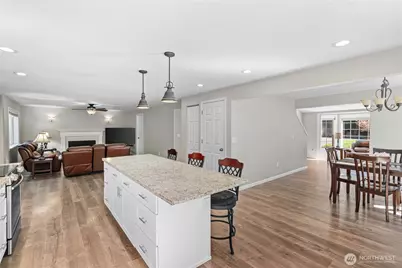 10510 200th Avenue Ct E, Bonney Lake, WA 98391 - Photo 7