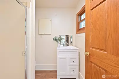 318 18th Avenue E, Seattle, WA 98112 - Photo 13