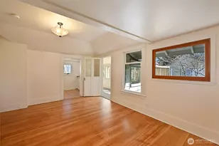 318 18th Ave E, Seattle, WA 98112 - Photo 17