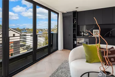 755 Hayes Street, Seattle, WA 98109 - Photo 31