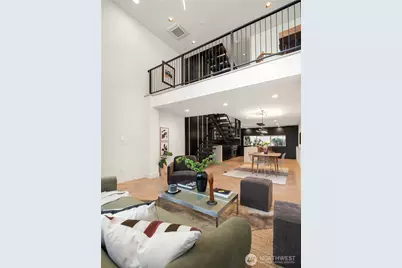 755 Hayes Street, Seattle, WA 98109 - Photo 11