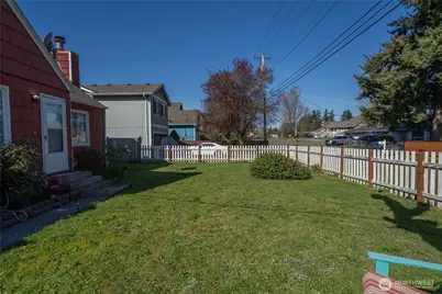 810 98th Street S, Tacoma, WA 98501 - Photo 7