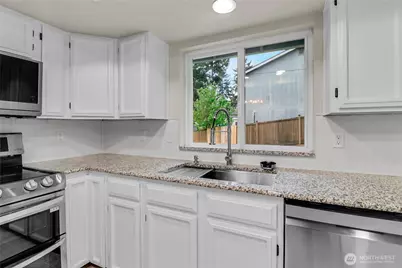 9446 Summerfield Loop SE, Olympia, WA 98513 - Photo 5