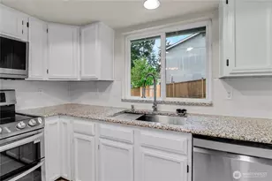 9446 Summerfield Loop SE, Olympia, WA 98513 - Photo 5